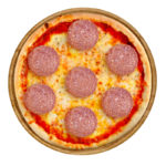 Pizza Salami – Pizza mit Salami, Mozzarella und Oregano